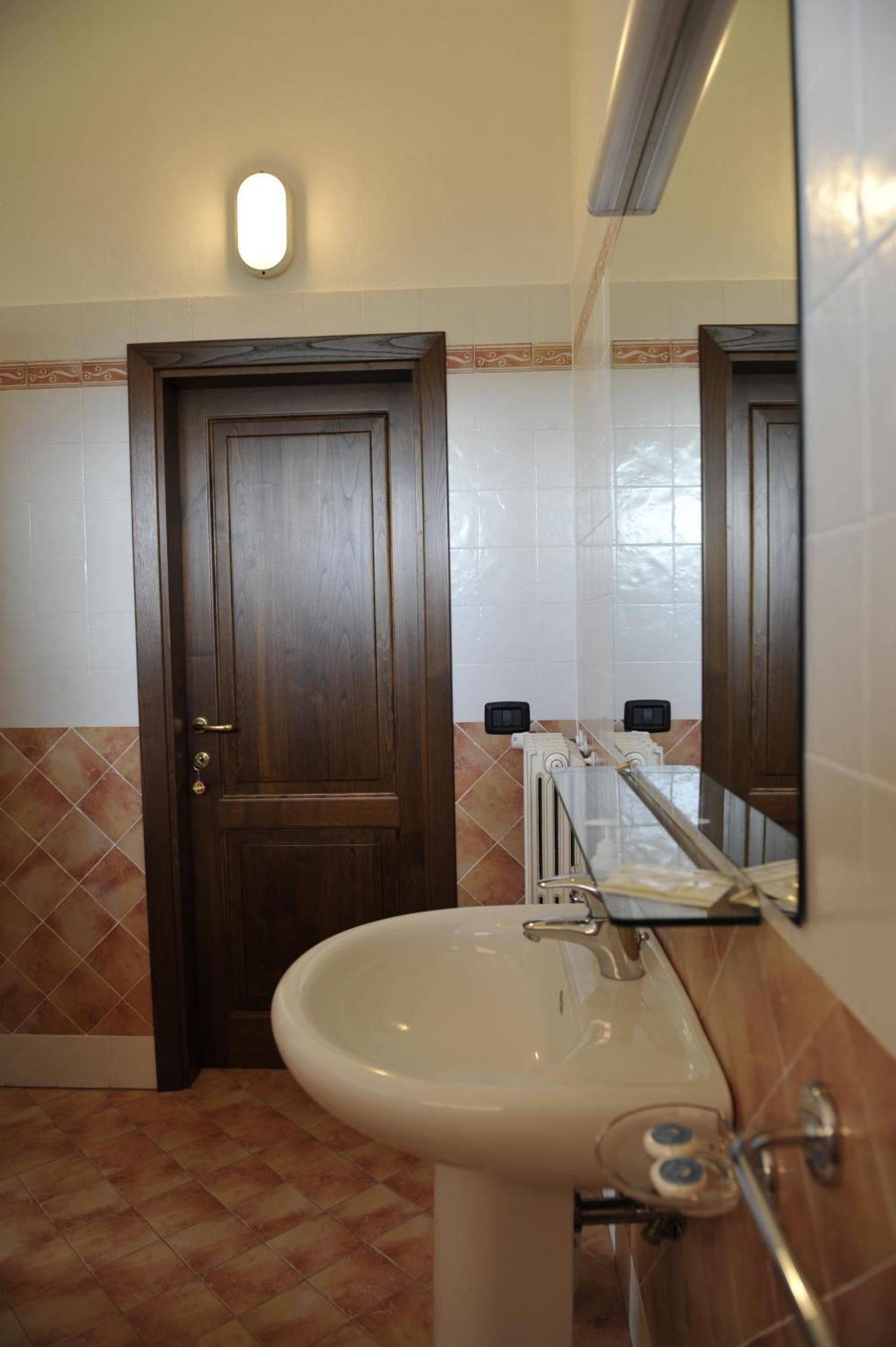 Agriturismo Val Della Pieve อันกิอารี ภายนอก รูปภาพ