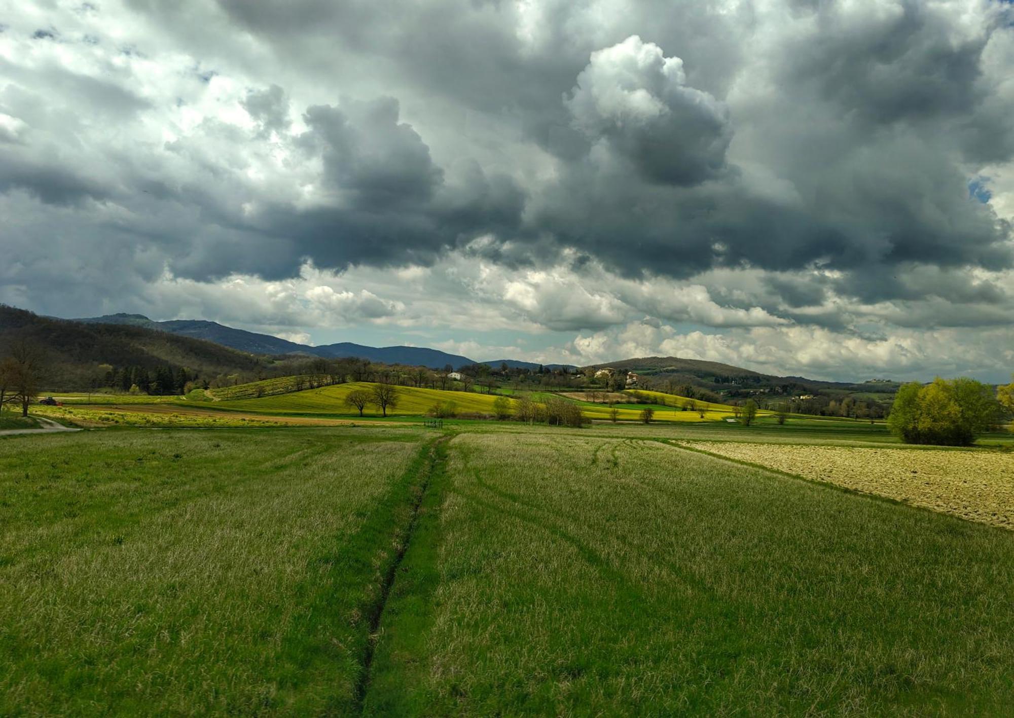 Agriturismo Val Della Pieve อันกิอารี ภายนอก รูปภาพ